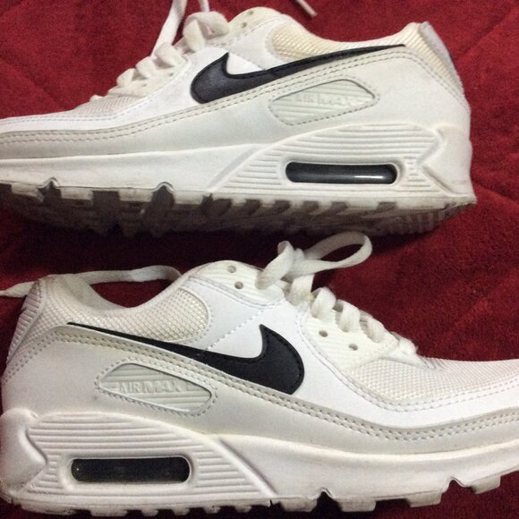 Nike Women's Air Max Shoe Size US 6.5 - Picture 8 of 10